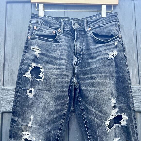 AE AirFlex+ Patched Slim Jean Destroyed Black
28 x 28 - Picture 7 of 10